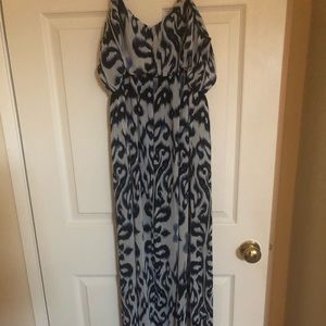 Maternity maxi dress
